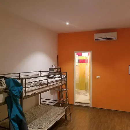 Hostel Riva *