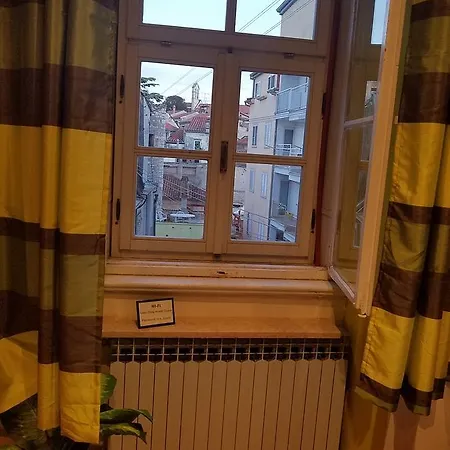Hostel Riva Pula
