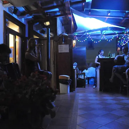 Hostel Riva *
