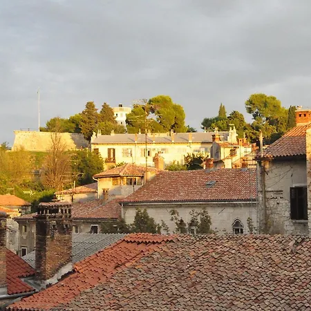 Riva Hostel Pula